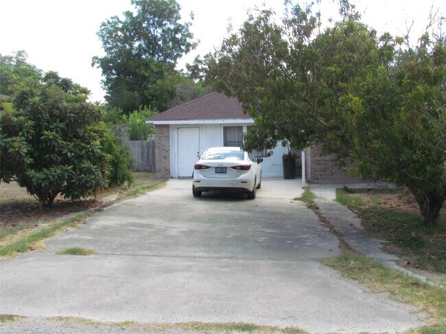 Building Photo - 108 Timber Ln