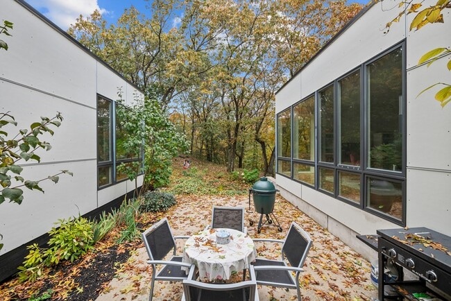 Building Photo - 35 Thornberry Rd