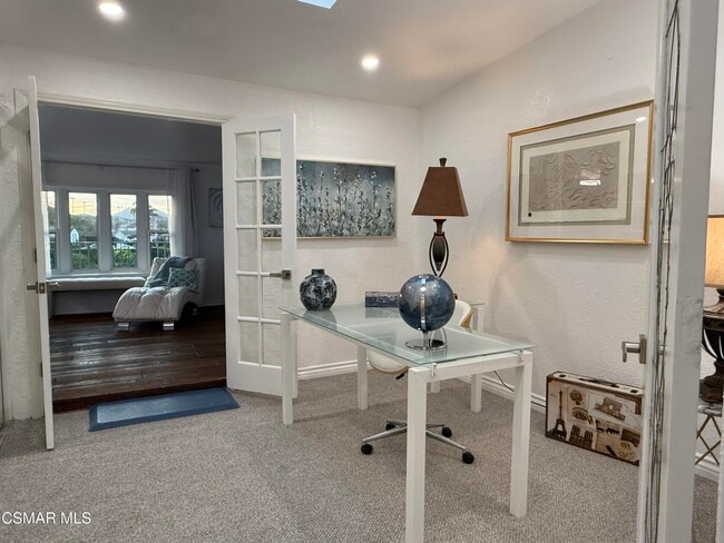 Building Photo - 379 S Greenway Ave