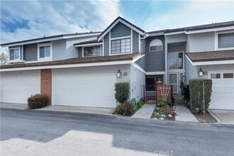 Building Photo - 49 Summerstone