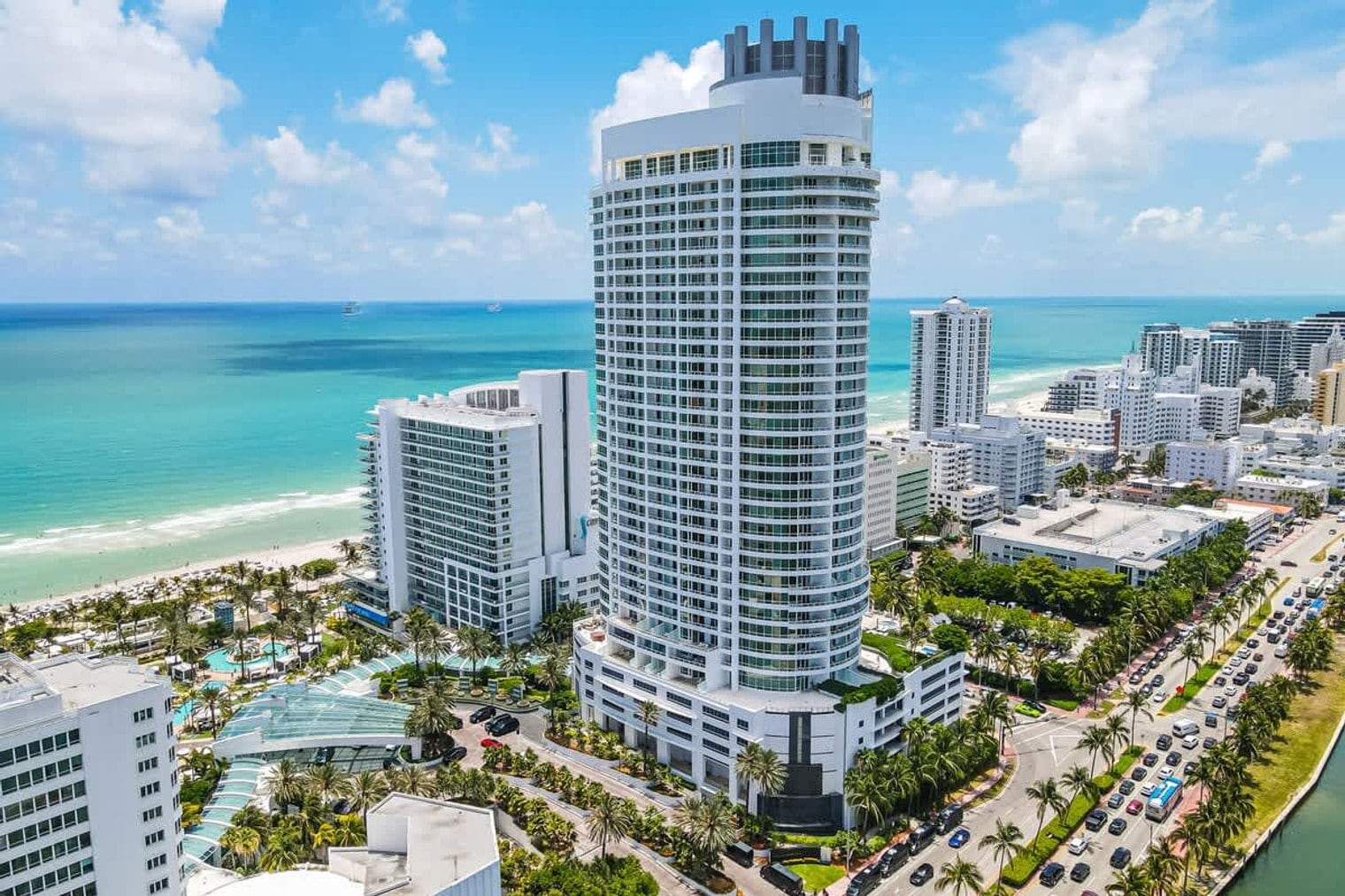 Building Photo - 4401 Collins Ave