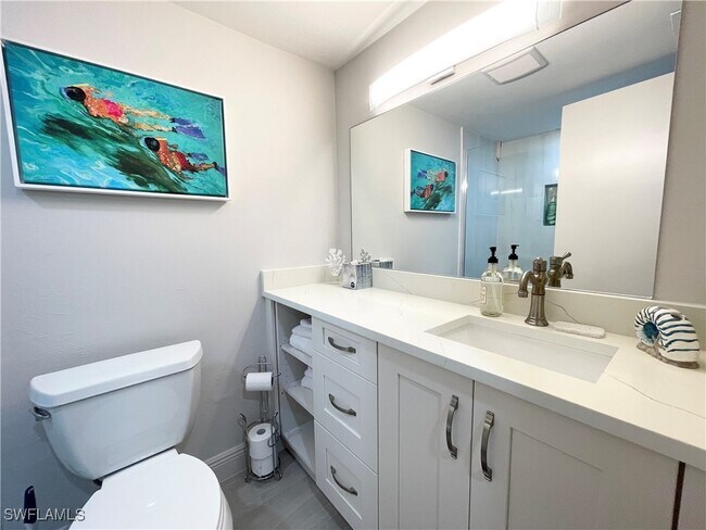 Building Photo - 12945 Vanderbilt Dr