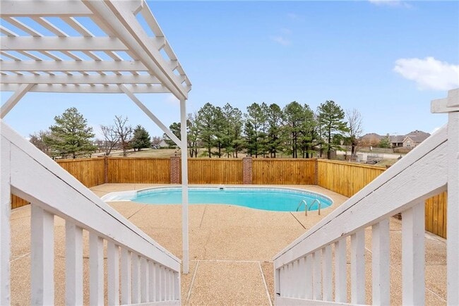 Building Photo - 5307 S Bellview Rd