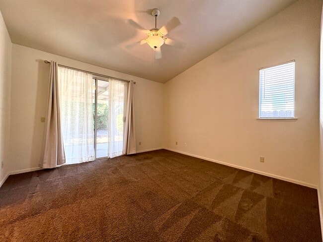 Building Photo - Great 3 Bedroom 2 Bathroom Home for Rent i...