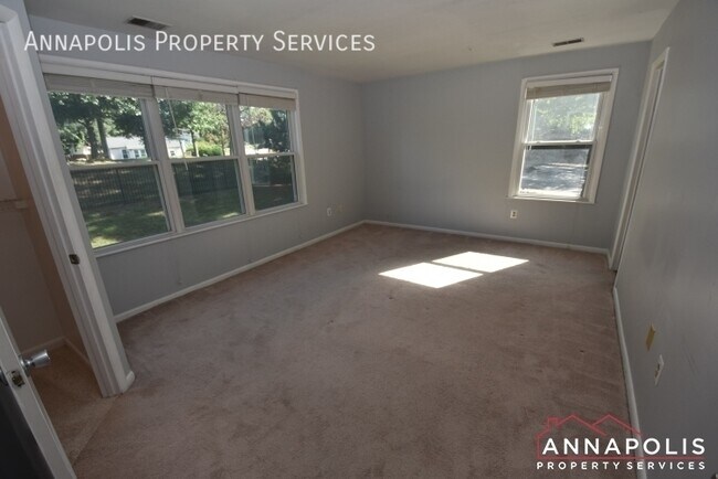 Building Photo - 10G Greystone Court-