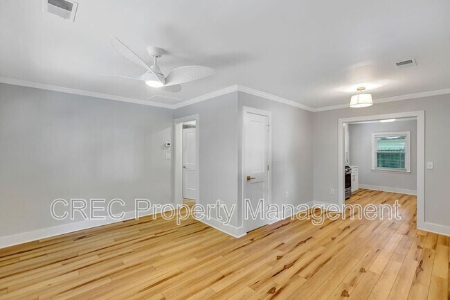 Building Photo - 1757 Skinner Ave