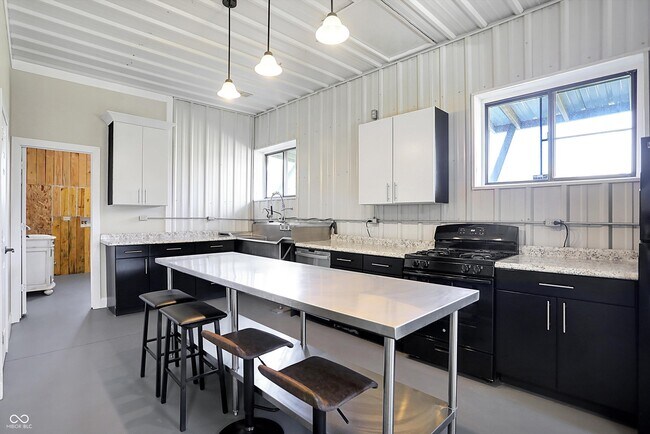 Building Photo - 940 W 1090 N