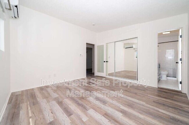 Building Photo - 346 Inkopah St