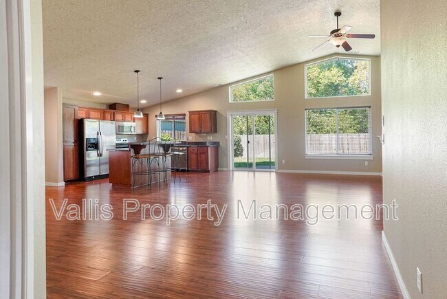 Building Photo - 2387 Equestrian Loop S