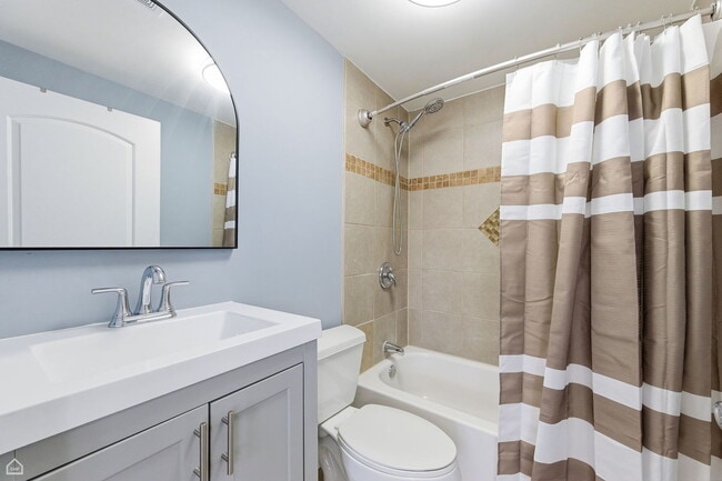 Building Photo - 22180 Navaho Ave