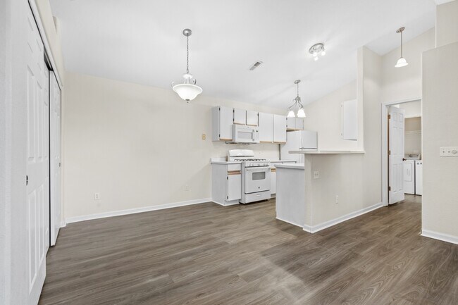 Building Photo - 1101 Linden Ln