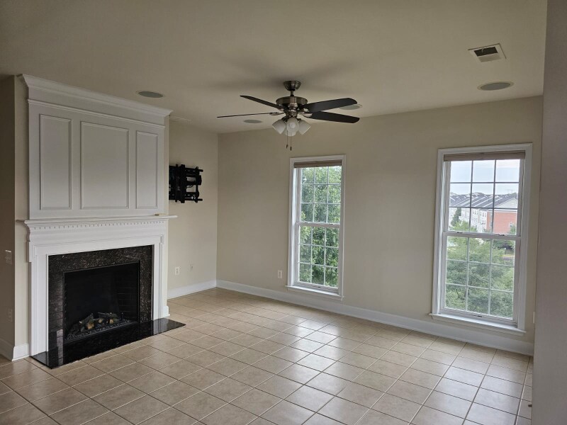 Building Photo - 2325 Brookmoor Ln