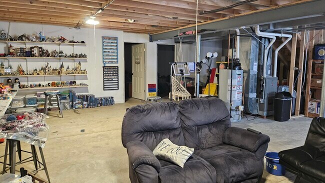 Building Photo - 6122 Stone Mill Dr