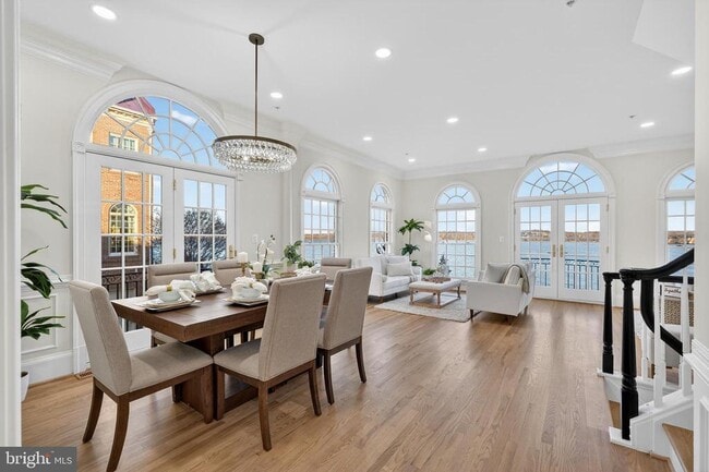 Building Photo - 700 Kahn Pl