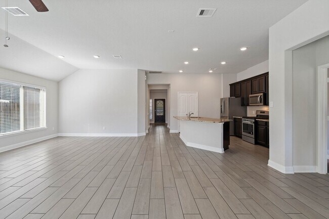 Building Photo - 2811 Ridgecliff Ct