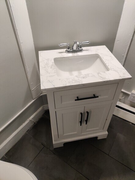 Building Photo - 37 Whitehall Rd