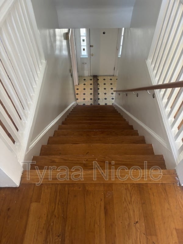 Building Photo - 4235 Glendale Ave