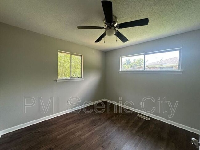 Building Photo - 1220 Gadd Rd