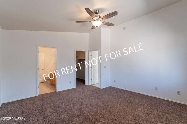 Building Photo - 2439 W Rousseau St