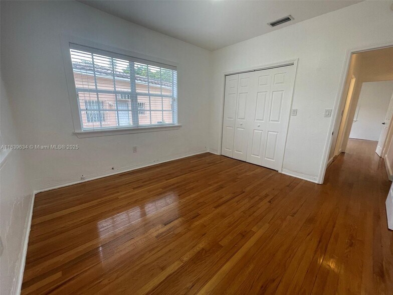 Building Photo - 845 Lorca St