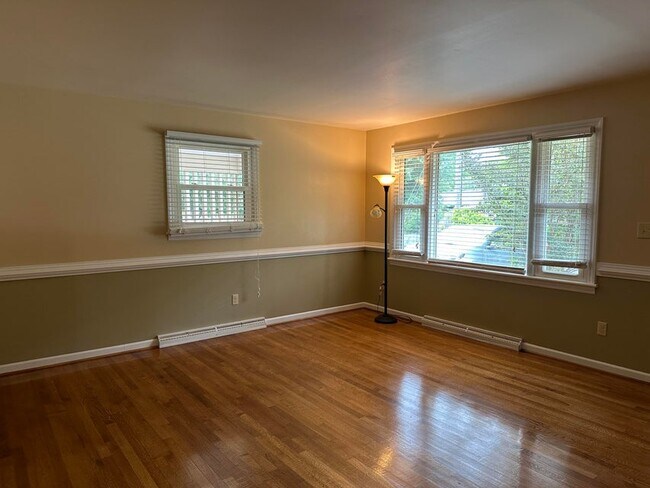 Living Room - 6726 Jasmine Cir