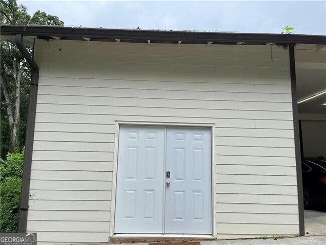 Building Photo - 6115 Reives Rd