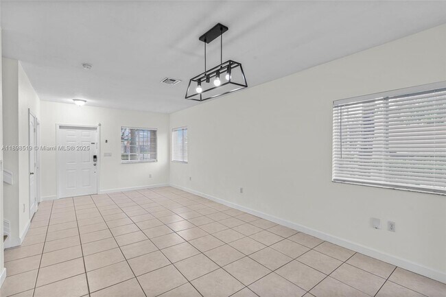 Building Photo - 21455 SW 86th Pl