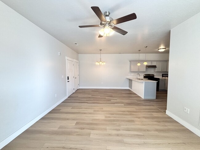 Building Photo - 13084 S Tortola Dr