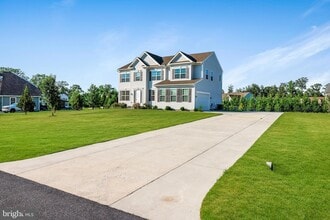 Building Photo - 1022 Fawn Haven Walk