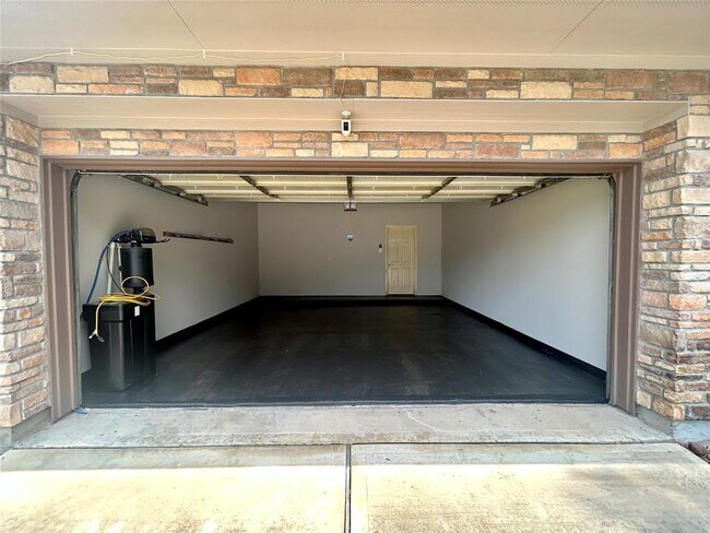 Building Photo - 18 Whitekirk Pl