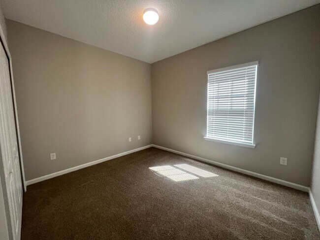 Building Photo - Stylish 3 Bedroom, 2 bath Condo with Woode...