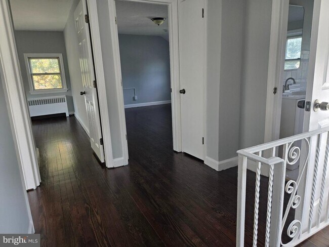 Building Photo - 14 Hillman Ave