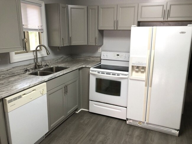 Building Photo - Fully Renovated Home in Havelock