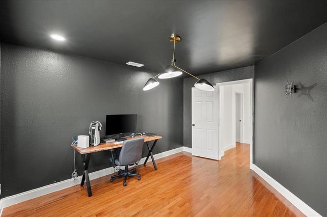 Building Photo - 1620 Wolf Creek Dr