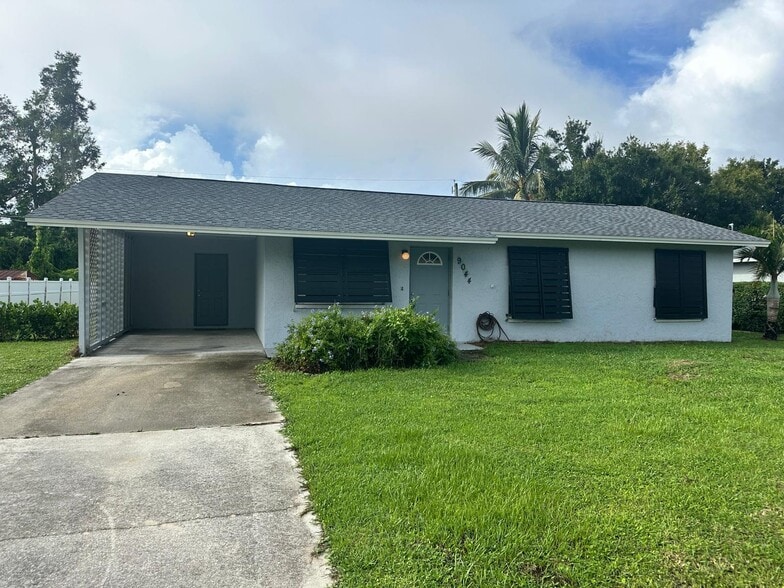 Primary Photo - 9044 Pineapple Rd