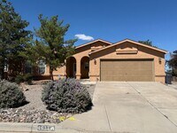 Building Photo - 3 Bed 2 Bath Amazing Views