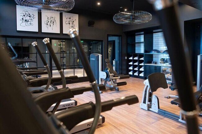 Building Photo - 128 Columbus St