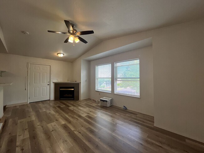 Building Photo - 15074 NW Central Dr