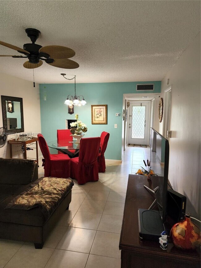 Building Photo - 300 Berkley Rd