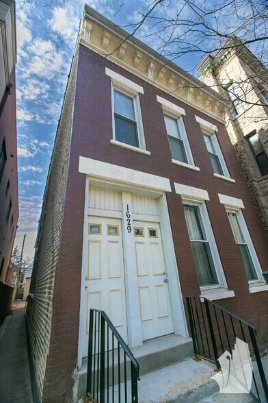 Primary Photo - 1629 W Huron St
