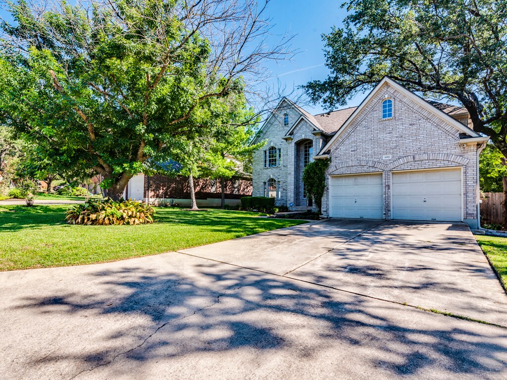 Building Photo - 6911 Gentle Oak Dr