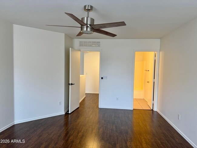 Building Photo - 8548 E Laguna Azul Ave