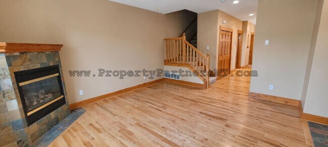 Building Photo - 4236 Monroe St