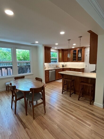 Dining Area - 903 Timothy Ln