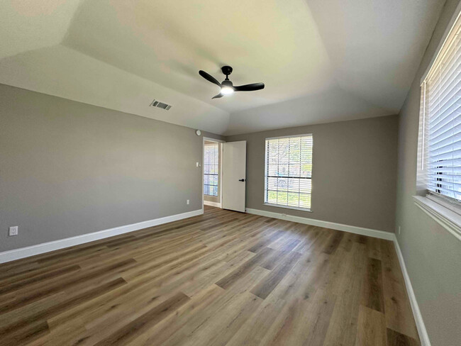 Building Photo - 900 Brownfield Dr