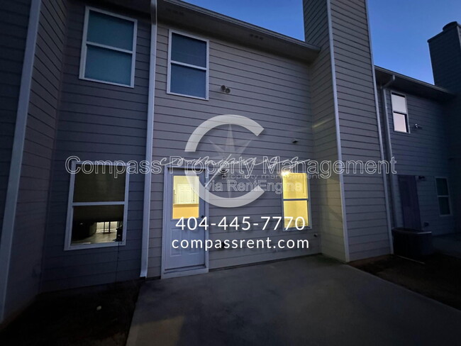 Building Photo - 112 Squarewood Ln NW