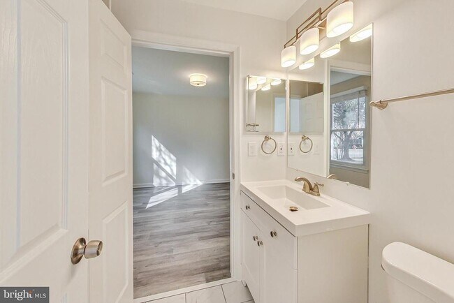 Building Photo - 15300 Diamond Cove Terrace