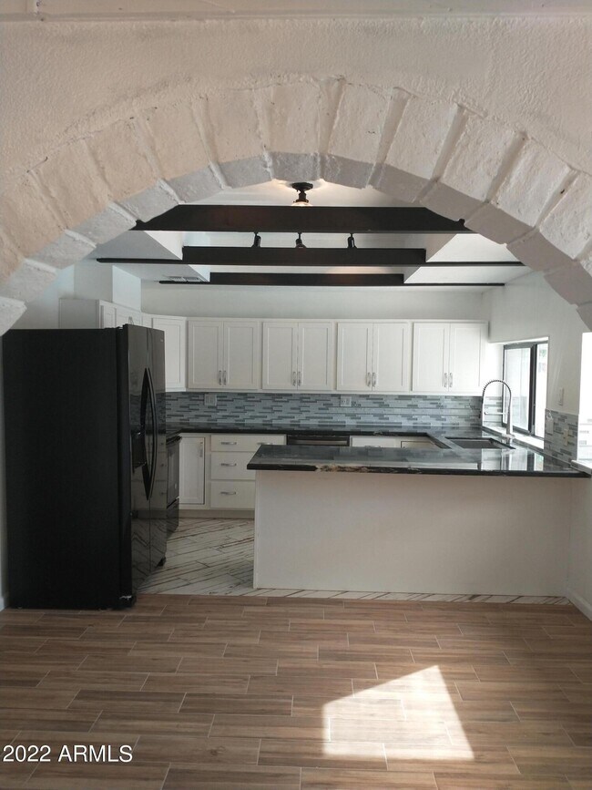 Building Photo - 13802 N 17th Ave