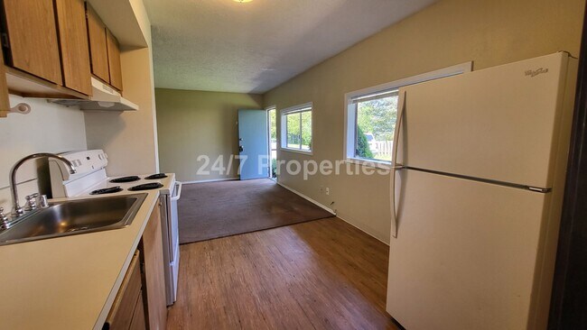 Building Photo - 2024-304MF