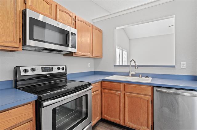 Building Photo - 3521 Glenview Dr